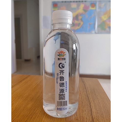 齐鲁锶源饮用天然泉水.jpg