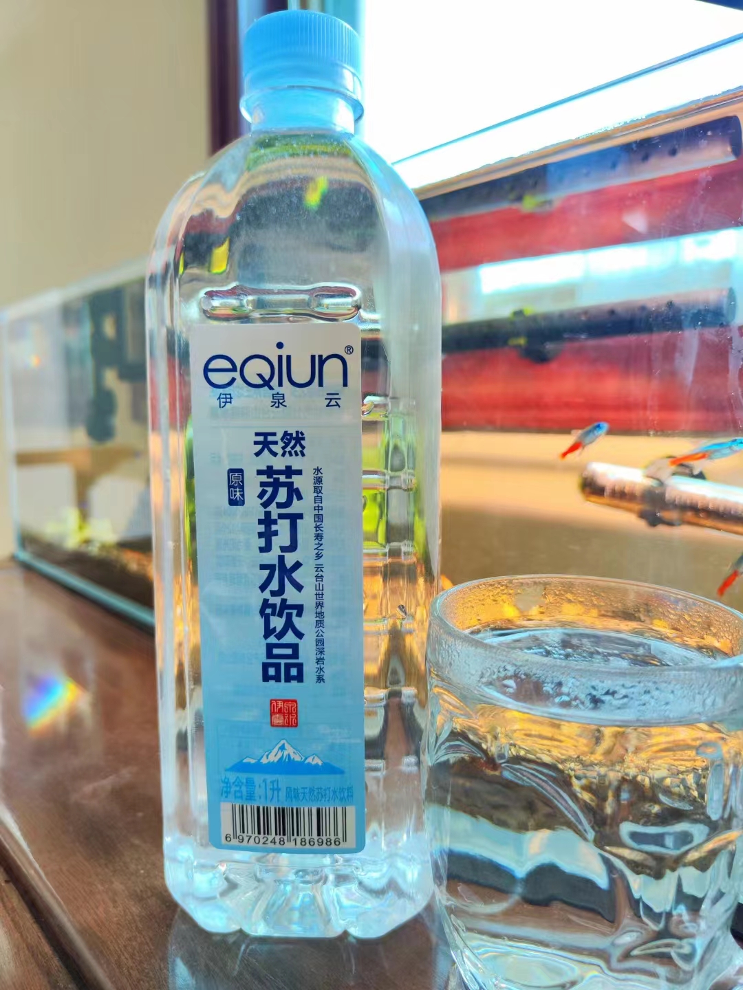 伊泉云天然苏打水饮品.jpg