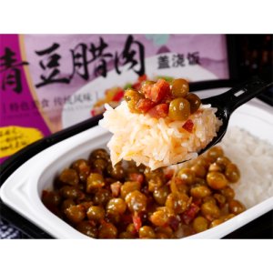恋圆方便食品青豆腊肉盖浇饭