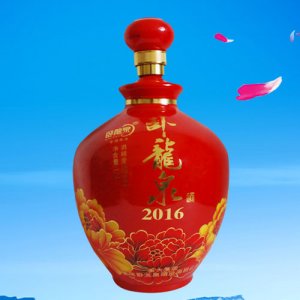 卧龙泉2016酒