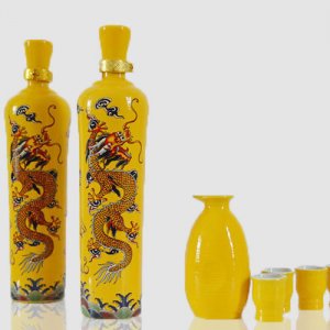 曹皇盛世龙腾白酒