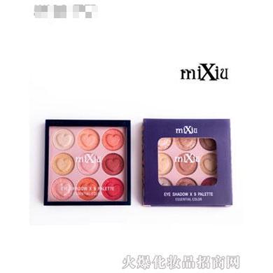 米修心心相印九色心形湿眼影盘