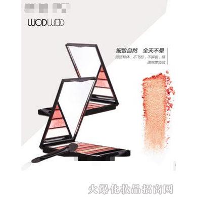 WODWOD喔喔深邃轻柔六色湿粉眼影盘