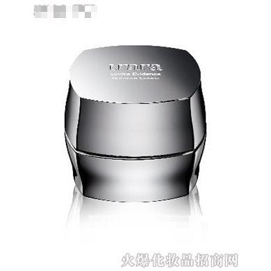 悠莱纯白之光润肌养颜霜
